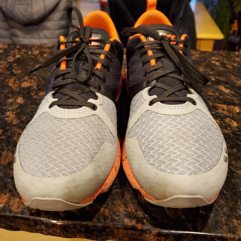 Asics - Picture 4 of 5